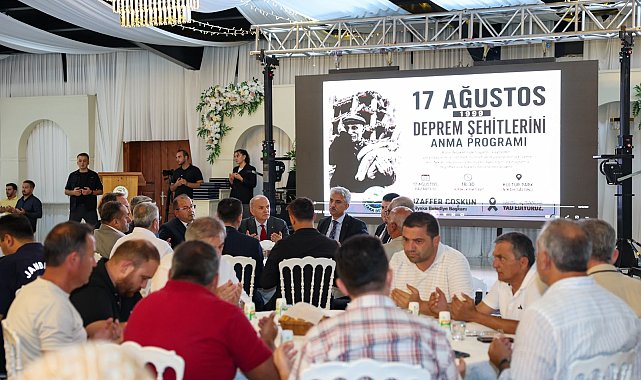 Başkan Özlü, deprem şehitlerini anma programına katıldı