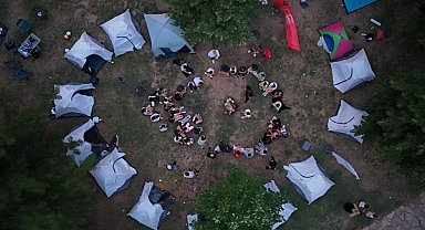 Çocuklar Aydınpınar Şelaleleri'nde kamp yaptı