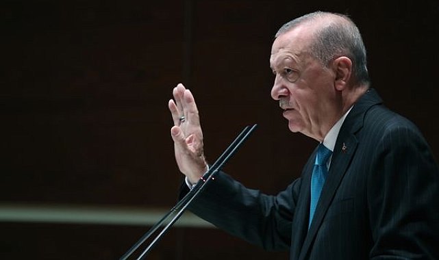 Cumhurbaşkanı Erdoğan başkanlığındaki YAŞ üyeleri Anıtkabir'i ziyaret etti