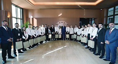 Cumhurbaşkanı Erdoğan, Maziden Atiye Programı öğrencilerini Bitlis'te kabul etti
