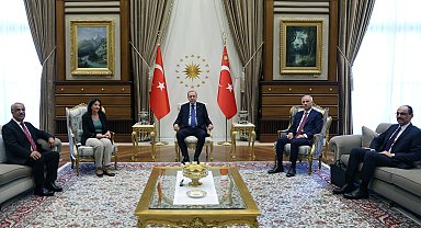 Cumhurbaşkanı Erdoğan, Pervin Buldan ve Mithat Sancar’ı Külliye’de kabul etti