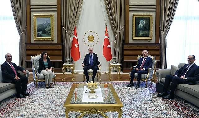 Cumhurbaşkanı Erdoğan, Pervin Buldan ve Mithat Sancar’ı Külliye’de kabul etti