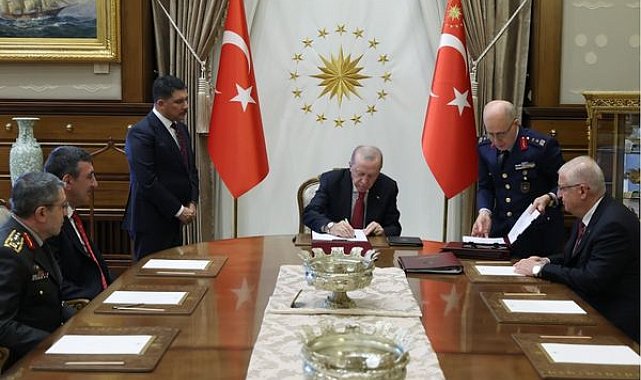 Cumhurbaşkanı Erdoğan, YAŞ'ta alınan kararların hayırlı olmasını diledi