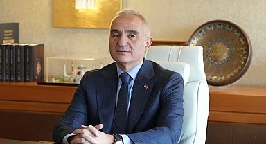 Ersoy: Karahantepe’de 11 bin yıllık benzersiz bir heykeli gün yüzüne çıkarttık