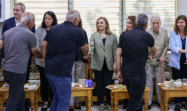 Eşbaşkan Bucak ve Bakırhan’dan Zana ailesine taziye ziyareti