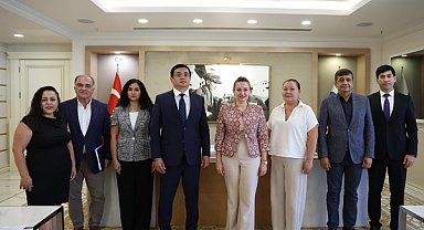 Kırgız Cumhuriyeti Antalya Başkonsolosu Myrzabekoviç'den, Başkan Vekili Özdemir’i ziyaret