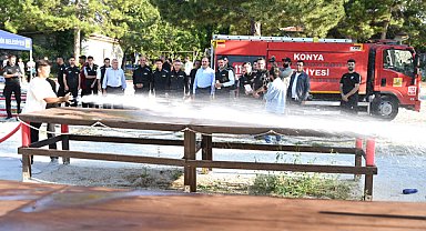 Konya Büyükşehir Belediye Başkanı Altay, gönüllü itfaiyecilerle buluştu