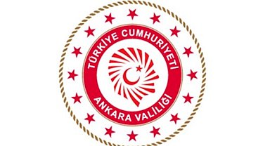 Mamak’ta ağaçlık alanda çıkan yangını söndürme çalışmaları takip ediliyor