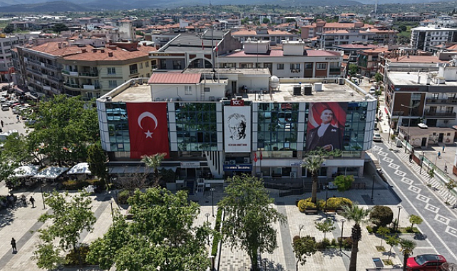 Menderes Belediyesi'nden kamuoyuna açıklama: Eski duyuru yeni soruşturmayla ilgili değil