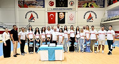 Muratpaşa Belediyesi Kadın Voleybol Takımı yeni sezona hazırlanıyor