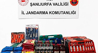 Şanlıurfa'da jandarmadan kaçakçılık operasyonu: Çok sayıda kaçak ürün ele geçirildi