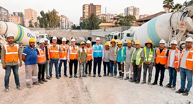 Vali Yavuz, Kasım Gülek Köprüsü'ndeki çalışmaları inceledi