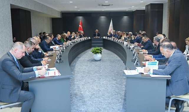 Bakan Ersoy Kahramanmaraş’ta deprem bölgesindeki kültür varlıklarını görüştü