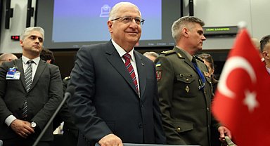 Bakan Güler, Gambiya Büyükelçisi olarak atanan Gökmen’i kabul etti