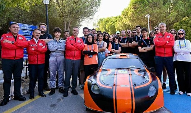 Bakan Kacır, TEKNOFEST yarışmalarının finallerini ziyaret etti