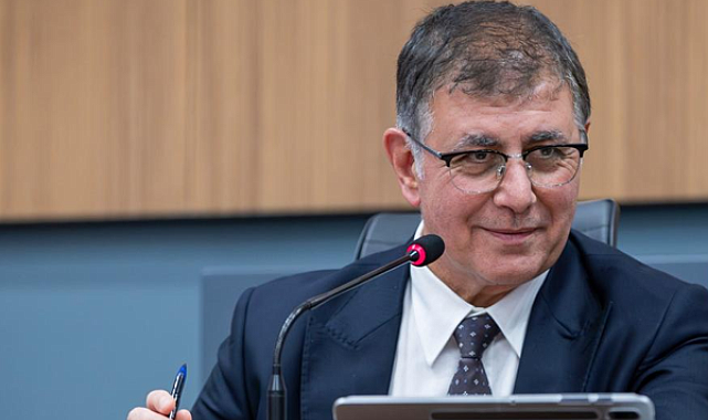 Başkan Tugay, Marmomac Fuarı’nda sektör temsilcileriyle görüştü