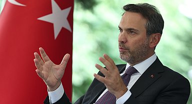 Bayraktar: Güneş ve rüzgarda toplam kurulu gücümüz yaklaşık 43 bin megavata ulaştı