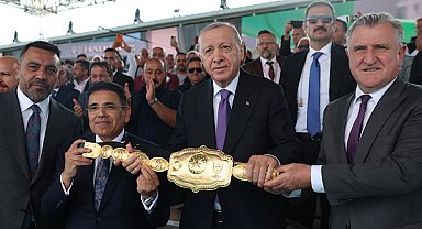 Erdoğan, Yağlı Güreş Cumhurbaşkanlığı Kupası finalini izledi