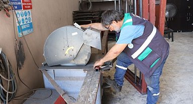 Haliliye Belediyesi kent mobilyalarını kendi atölyelerinde üretiyor