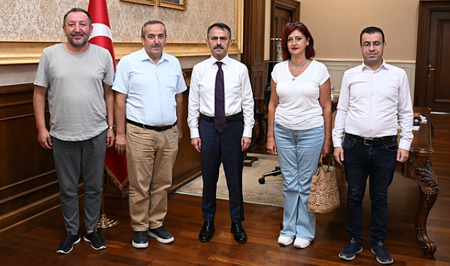 İzmit Alikahya Mahalle Muhtarları'ndan Vali Aktaş'a ziyaret