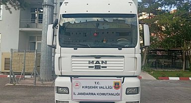 Kırşehir'de şasesi değiştirilen tır yol kontrolünde yakalandı