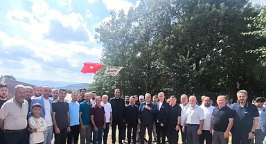Kocaeli Valisi Aktaş, İzmit Hacıoğlu Köyü’ndeki mevlid programına katıldı