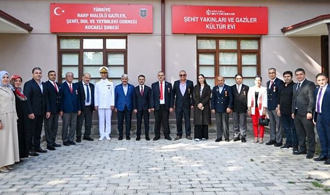 Kocaeli Valisi Aktaş’tan Gaziler Günü dolayısıyla dernek ziyareti