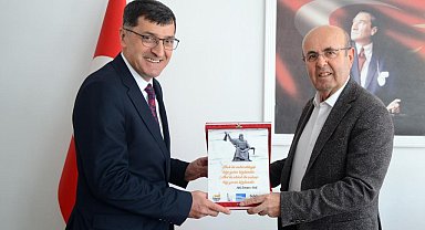 Kütahya Belediye Başkanı Kahveci’den Kırşehir Belediye Başkanı Ekicioğlu’na ziyaret