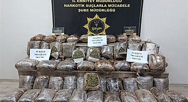 Şanlıurfa’da yolcu otobüsünde 39 kilo 700 gram skunk ele geçirildi
