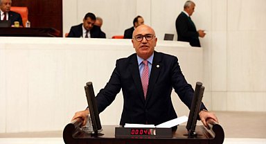Tanal: Siyaset, Ankara’daki makam odalarında değil, milletin arasında yapılır