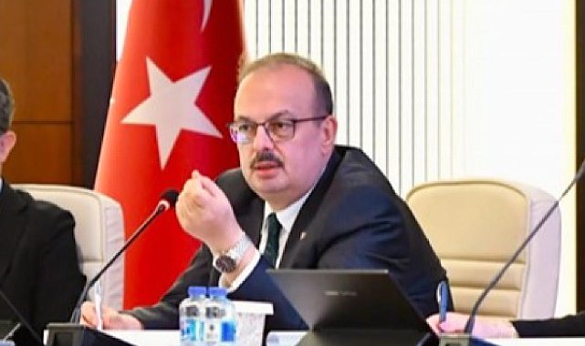 Ankara Valisi Canbolat, ziyaretçilerini makamında kabul etti