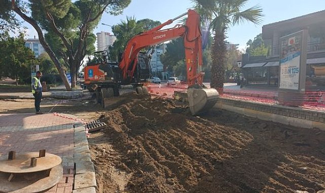 Aydın’ın 17 ilçesinde yol yapım ve bakım çalışmaları sürüyor