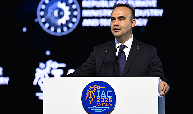 Bakan Kacır, Antalya’da uzay diplomasisi temasları gerçekleştirdi