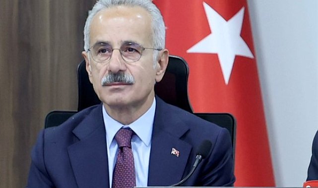 Bakan Uraloglu, Yumaklı’nın kızı Nihan ile Zahid’i tebrik etti