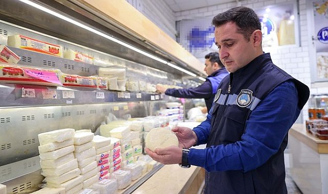 Buca’da 109,5 kilogram tarihi geçmiş gıda ele geçirildi