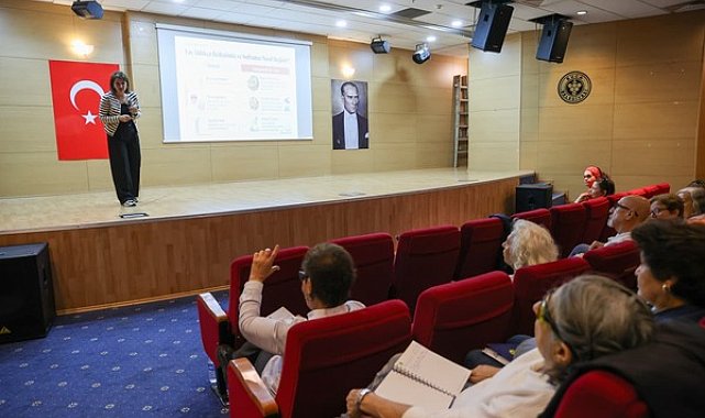 Buca’nın 3. Yaş Üniversitesi’nde dersler başladı