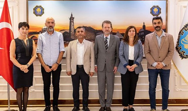 Büyükelçi Manasijevski’den Diyarbakır Büyükşehir Belediyesine ziyaret