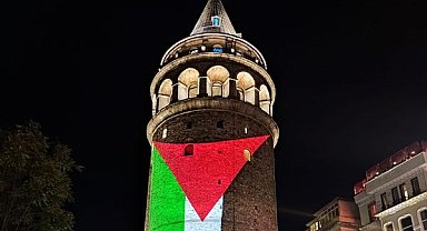 Galata Kulesi Filistin bayrağıyla aydınlatıldı