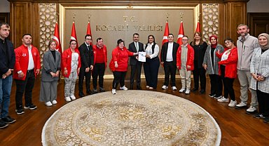 Gölcük Down Sendromlular Derneğinden Vali Aktaş'a ziyaret
