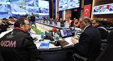 İBB Başkanvekili Aslan, selden etkilenen Ayazağa’da incelemelerde bulundu