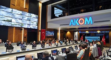 İBB ekipleri sağanakta mahsur kalan 595 kişiyi kurtardı