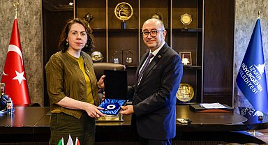 İrlanda Büyükelçisi Brosnan'dan İzmir Büyükşehir Belediyesi'ne ziyaret