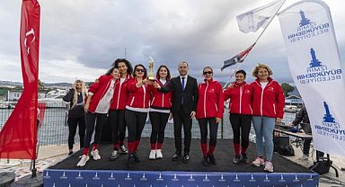 İzmir’de “103 Mil Cumhuriyet Kupası”nda kazananlar belli oldu