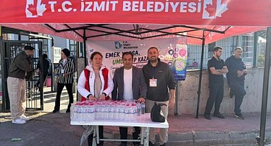İzmit Belediyesi KPSS adaylarına sınav öncesi destek verdi