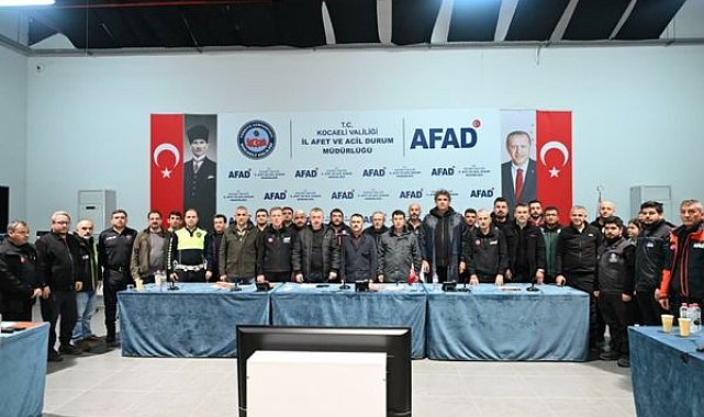 Kocaeli’de sağanağın ardından kriz merkezinde değerlendirme toplantısı yapıldı