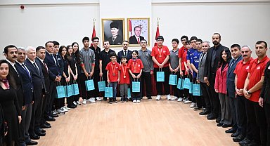 Kocaelili öğrenciler TEKNOFEST 2026 başarılarını Vali Aktaş ile paylaştı