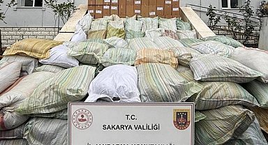 Sakarya’da 3 milyon TL değerinde kaçak tütün ve makaron ele geçirildi