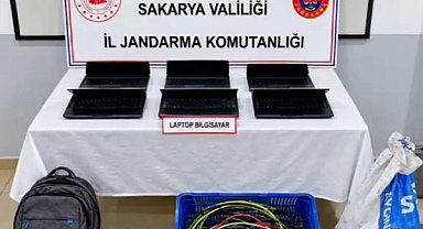 Sakarya’da iş yerlerinden hırsızlık yapan 2 şüpheli tutuklandı