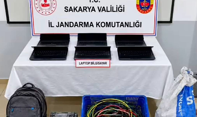Sakarya’da iş yerlerinden hırsızlık yapan 2 şüpheli tutuklandı