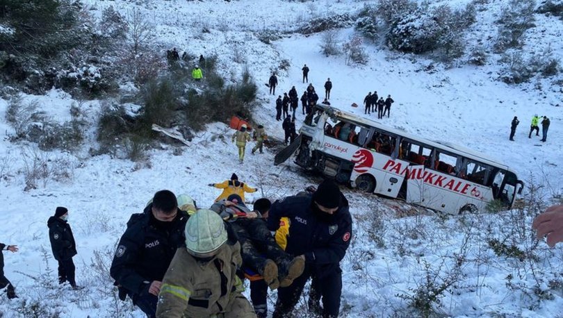 Kuzey Marmara Otoyolu’nda yolcu otobüsü devrildi!